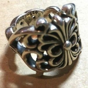 Chrome Hearts ring this is the Kate Hudson x CH colab.